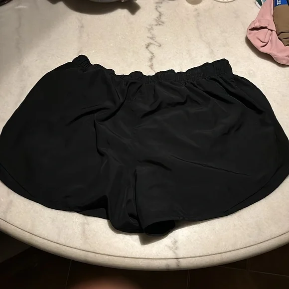 Nike Shorts - Picture 2 of 3